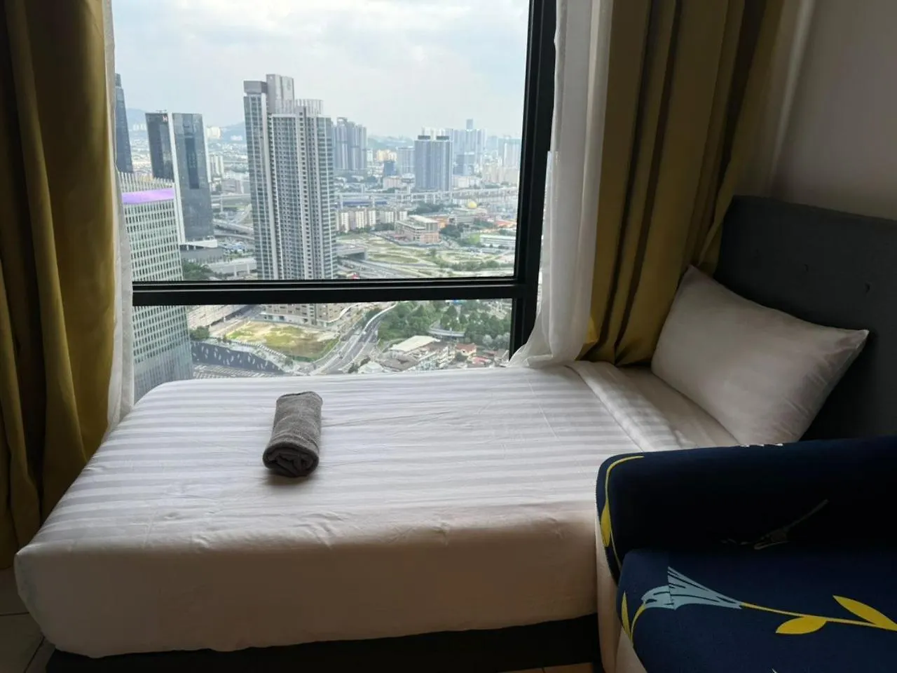 Cozy Suites At Axon Residence Kuala Lumpur Trx And Pavillion 0*,